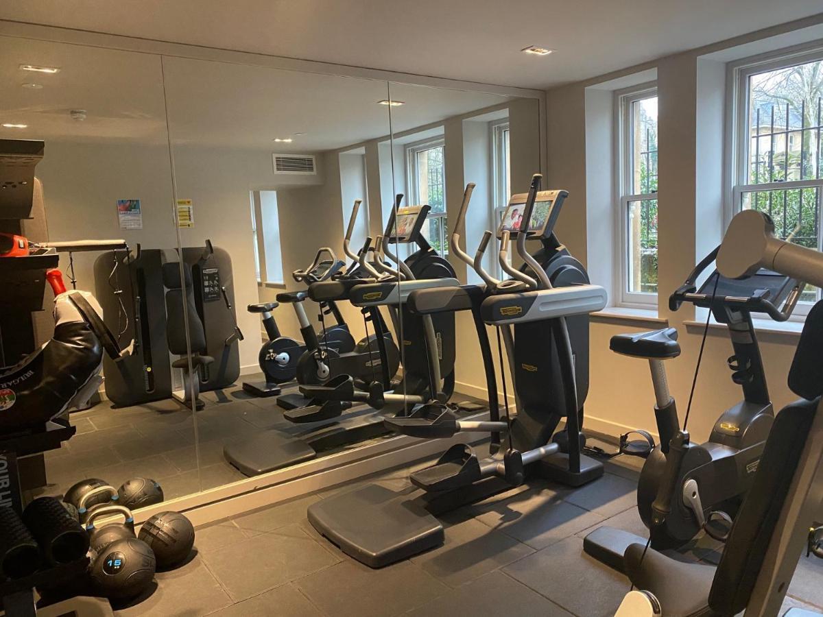 Student Castle Studio Apartments - Free Parking Bath Bagian luar foto