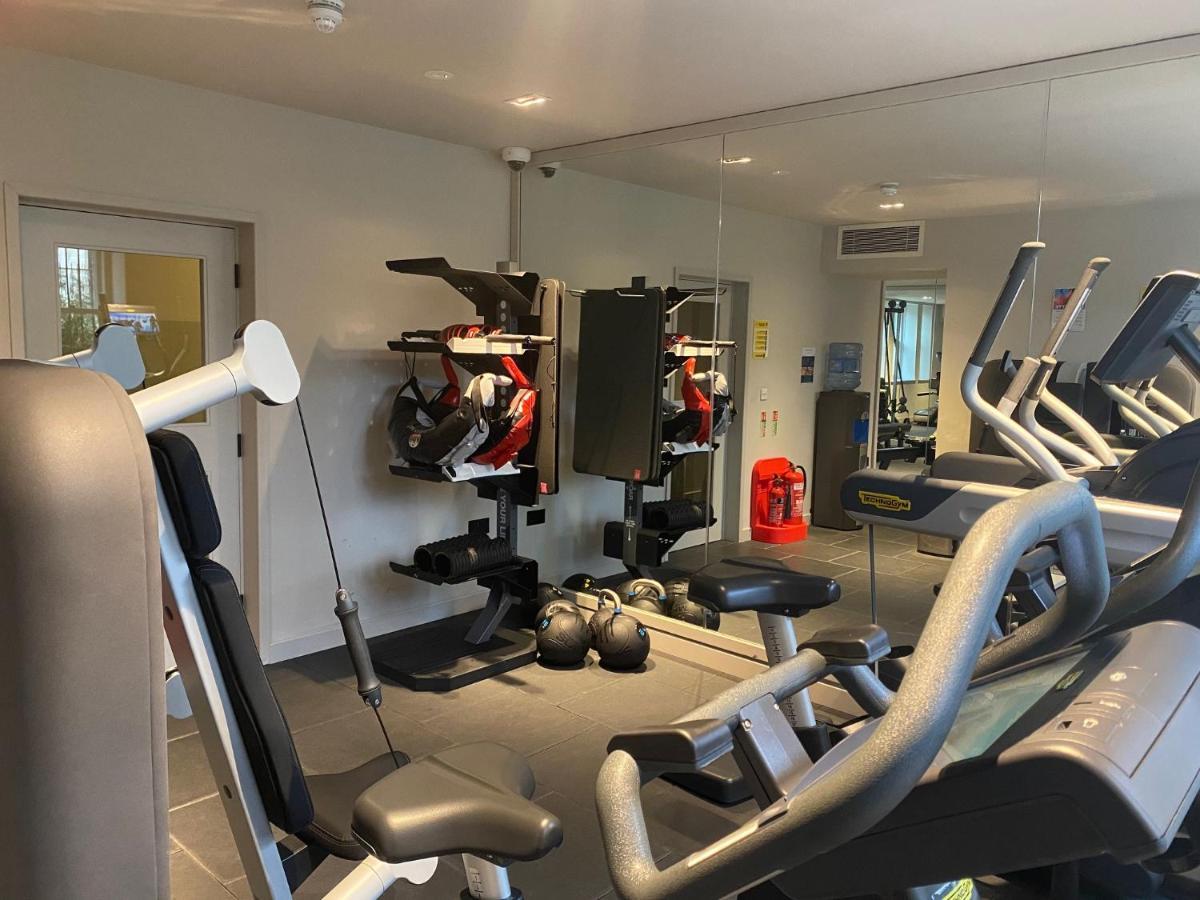 Student Castle Studio Apartments - Free Parking Bath Bagian luar foto
