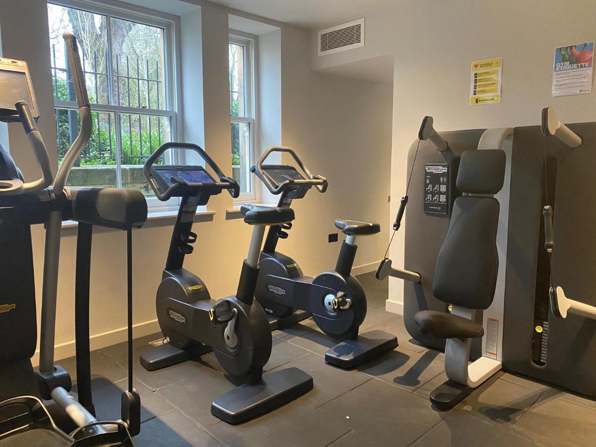 Student Castle Studio Apartments - Free Parking Bath Bagian luar foto
