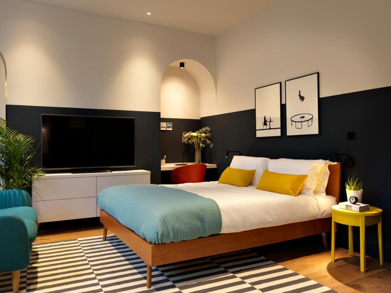 Student Castle Studio Apartments - Free Parking Bath Bagian luar foto