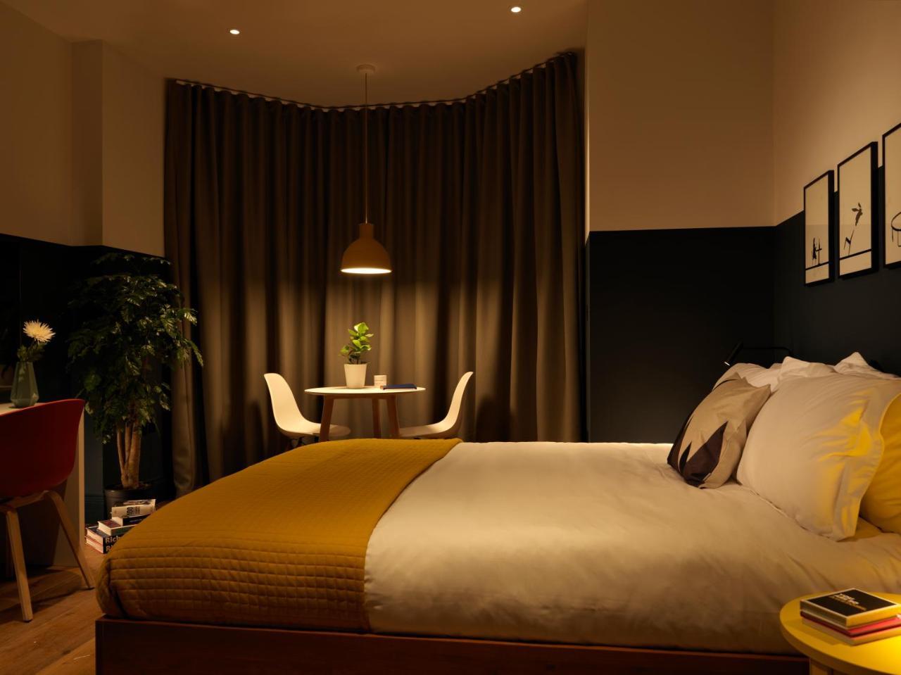 Student Castle Studio Apartments - Free Parking Bath Bagian luar foto