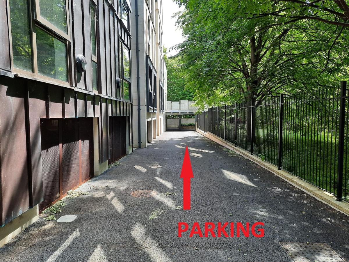 Student Castle Studio Apartments - Free Parking Bath Bagian luar foto