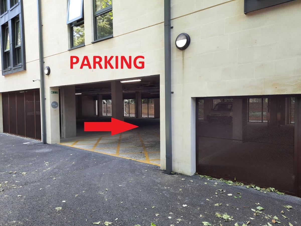 Student Castle Studio Apartments - Free Parking Bath Bagian luar foto